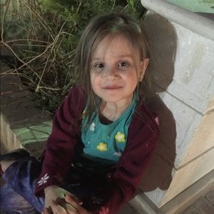 Meet your Posher, Fariba